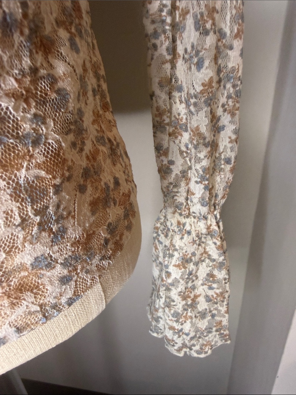 Spiegel Floral Off-the-Shoulder Ruffle Sweater - Cream & Tan - Picture 3 of 4
